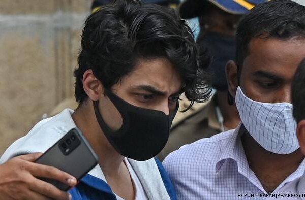 شاہ رخ خان کے بیٹے آریان کو بالآخر ضمانت مل گئی