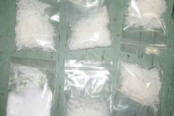 خیبرپختون خوا کی تاریخ کی سب سے بڑی آئس کھیپ پکڑی گئی، افغان سرغنہ گرفتار