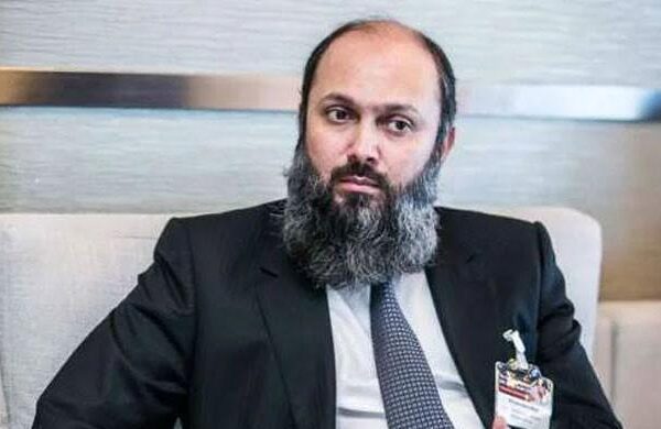 وزرا اور مشیروں کے استعفے، جمال کمال کی حکومت ڈانواں ڈول ہونے لگی