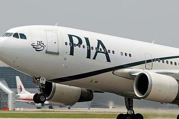 پروازیں اچانک منسوخ کرنے پر پی آئی اے سمیت 4 ائیرلائنز کو نوٹس جاری
