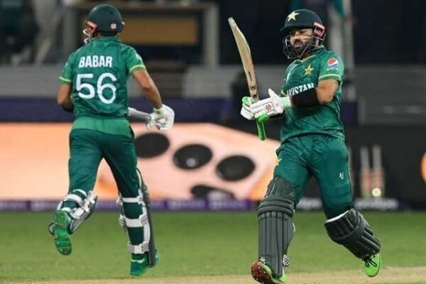 ورلڈٹی ٹوئنٹی: پاکستان نے فتوحات کی ہیٹ ٹرک کرلی، سیمی فائنل سے ایک قدم دور