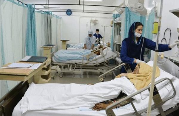 پاکستان میں کورونا سے مزید 28 افراد انتقال کر گئے