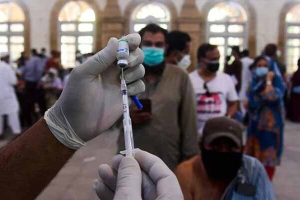 پاکستان: کورونا سے 10 اموات، 650 سے زائد کیسز رپورٹ
