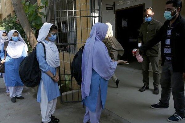 ملک بھر میں 100 فیصد حاضری کے ساتھ اسکول کھل گئے