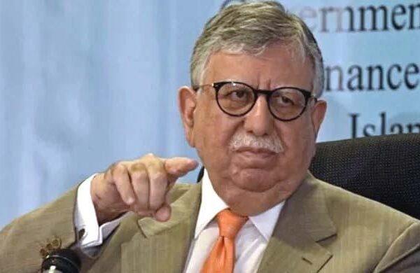 بجلی کی قیمتیں فوراً نہیں بڑھائی جائیں گی: وزیر خزانہ