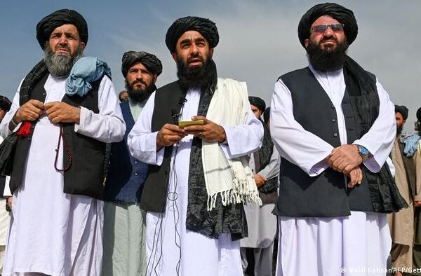 اسلامک اسٹیٹ کو قابو کرنے میں امریکی تعاون درکار نہیں، طالبان