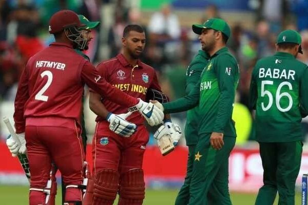وارم اپ میچ: ویسٹ انڈیز کا پاکستان کیخلاف ٹاس جیت کر بیٹنگ کا فیصلہ