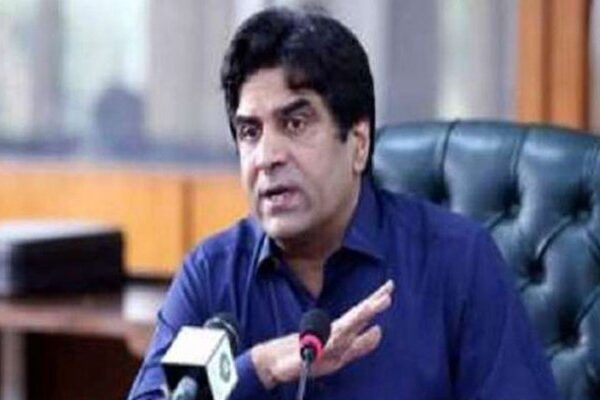 وزیراعظم کے معاون نے مسائل کا ذمہ دار سابق جرنیلوں کو ٹھہرا دیا