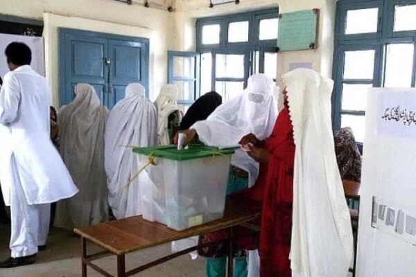 کے پی حکومت نے بلدیاتی انتخابات جماعتی بنیادوں پر کرانے کا فیصلہ چیلنج کر دیا