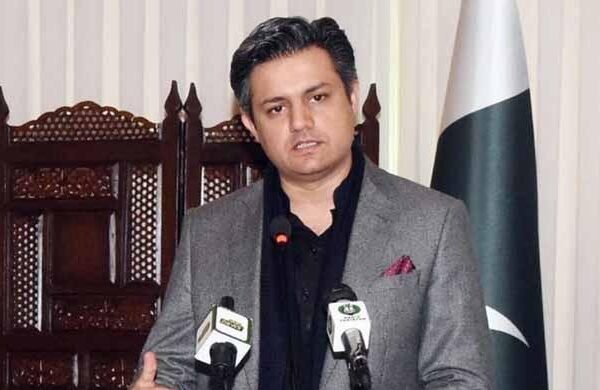 پمپس مالکان کے ناجائز مطالبات کو تسلیم نہیں کیا جائے گا: وزیر توانائی