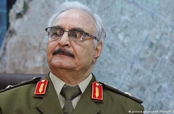 لیبیا: جنگی سردار خلیفہ حفتر کا صدارتی انتخاب لڑنے کا اعلان
