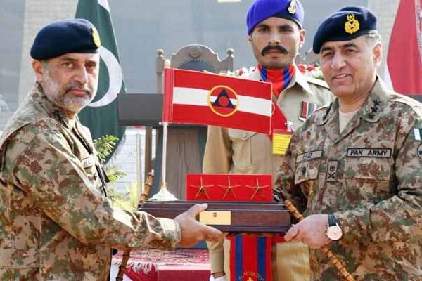لیفٹیننٹ جنرل فیض حمید نے پشاور کور کی کمانڈ سنبھال لی