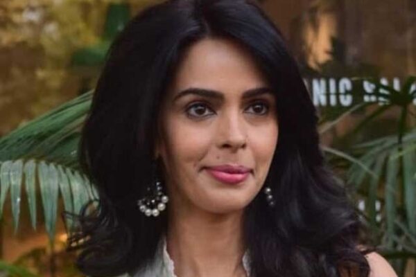 ملیکا شراوت کا بوائے فرینڈ انکی کونسی عادت سے پریشان ہے، اداکارہ نے بتا دیا