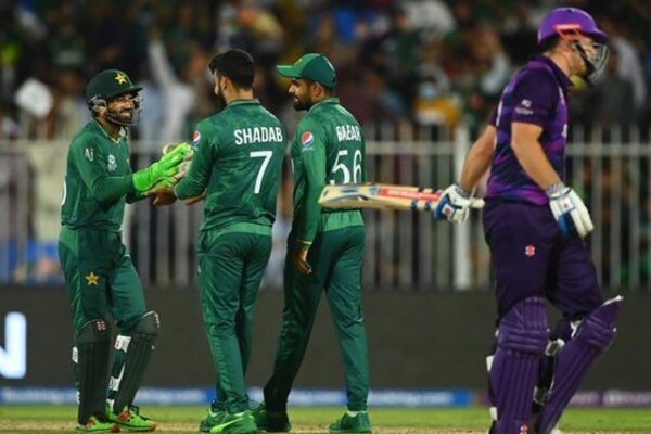 پاکستان نے اسکاٹ لینڈ کو 72 رنز سے شکست دے دی