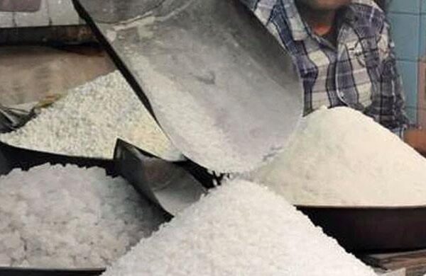 تمام تر حکومتی دعووں کے باوجود چینی کے دام نیچے نہ آ سکے