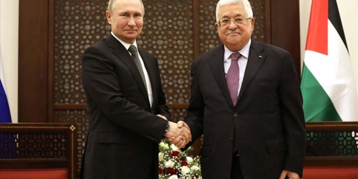 Vladimir Putin and Mahmoud Abbas