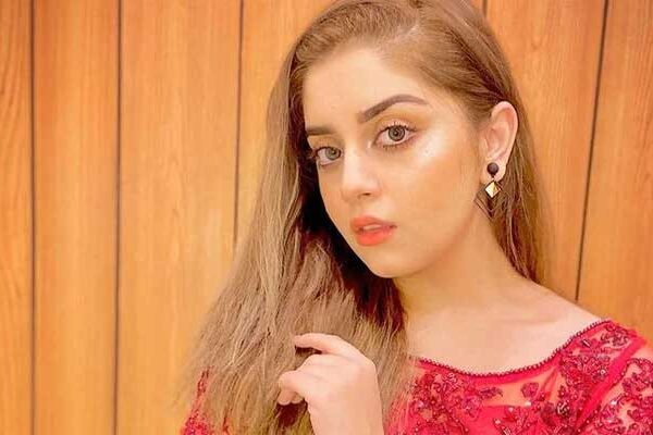 برائیڈل فیشن ویک میں گرنے کے بعد علیزے شاہ کا ردعمل سامنے آگیا