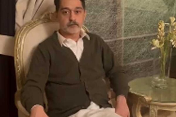 میئر پشاور کیلیے ٹکٹ کا اجرا؛ گورنر نے ارباب محمد علی کو نوٹس بھجوا دیا