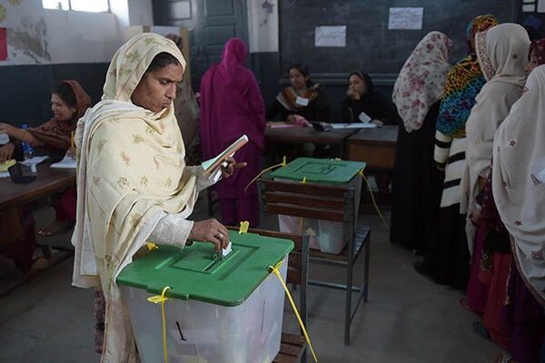 لاہور: این اے 133 میں ضمنی انتخاب کیلئے پولنگ جاری