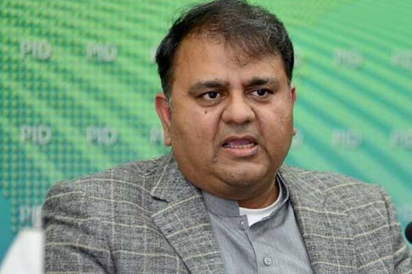 اگر ایک دوا کی قیمت 3 روپے سے 7 روپے ہو گئی تو کیا قیامت آ گئی؟ فواد چوہدری
