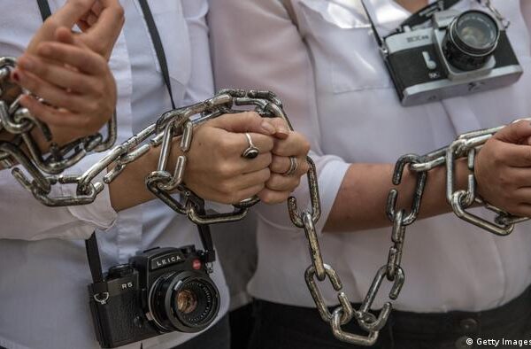 صحافیوں کی ریکارڈ تعداد کو 2021ء میں جیلوں میں بند کیا گیا، سی پی جے