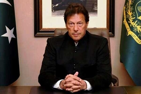 تبدیلی آئی نہیں لائی گئی ہے