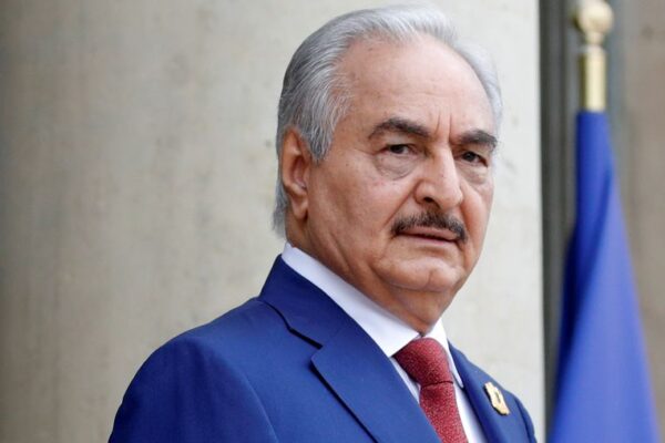 سیف قذافی کے بعد خلیفہ حفتر بھی صدارتی دوڑ میں واپس