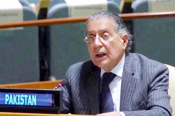 امریکا سے تعلقات میں جو گہرائی تھی شایداب نہیں: منیر اکرم