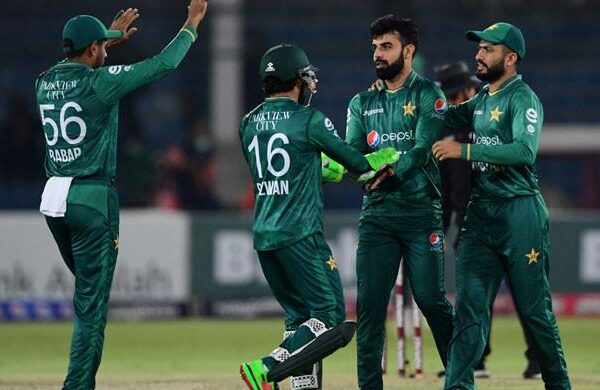 پاکستان نے ویسٹ انڈیز کو پہلے ٹی ٹوئنٹی میں 63 رنز سے زیر کر دیا