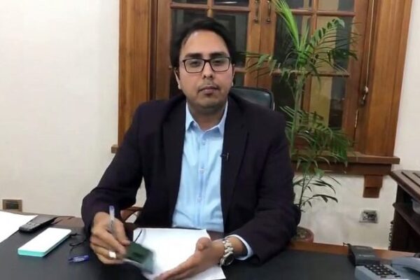 نواز شریف کی برطانیہ سے بے دخلی کو سیاسی واپسی بنایا جا رہا ہے، شہباز گل