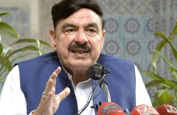 ہر پارٹی چاہتی ہے اسٹیبلشمنٹ ان کے سر پر ہاتھ رکھے: شیخ رشید