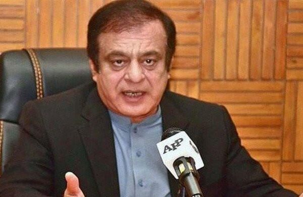 وفاقی وزیر شبلی فراز کی گاڑی پر فائرنگ، گارڈ اور ڈرائیور زخمی