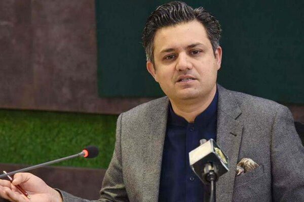 پرویز خٹک سے نہ مکالمہ ہوا نہ گفتگو ہوئی، وزیراعظم سے بات کی: حماد اظہر