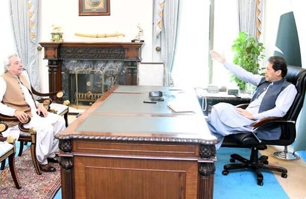 نتھیا گلی میں لگژری ہوٹل کی تعمیر کا ٹھیکہ وزیراعظم کے ساتھی کو مل گیا
