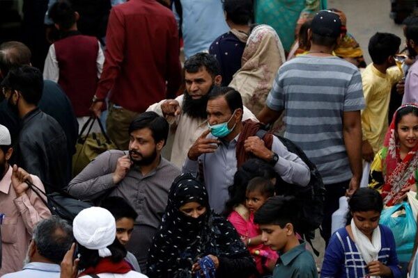 کراچی میں کورونا کیسز میں تشویشناک اضافہ، شرح 35 فیصد سے بھی تجاوز کر گئی