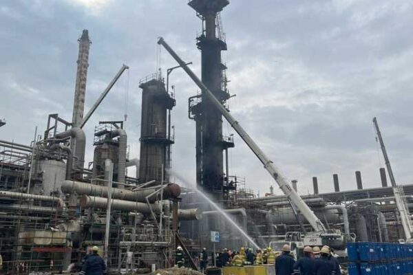 کویت کی آئل ریفائنری میں آتشزدگی سے 2 ایشیائی ملازم جاں بحق