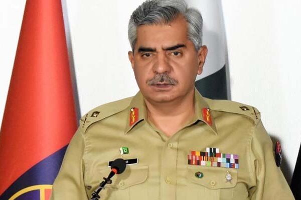 نواز شریف سے ڈیل کی باتیں بے بنیاد ہیں: ڈی جی آئی ایس پی آر