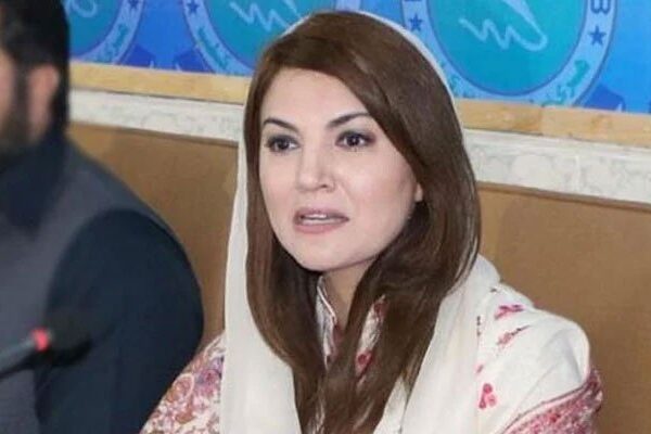 ’کیا یہ ہے نیا پاکستان‘، گاڑی پر فائرنگ، ریحام وزیراعظم پر برہم