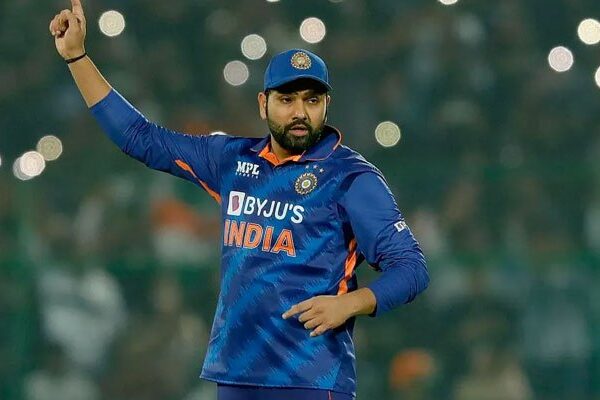 روہت شرما جنوبی افریقا کیخلاف ون ڈے سیریز سے باہر، نئے کپتان کا اعلان