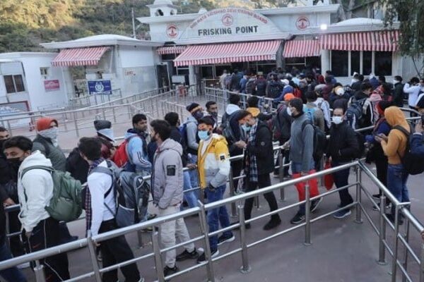مقبوضہ کشمیر کے مندر میں بھگدڑ مچنے سے 12 افراد ہلاک