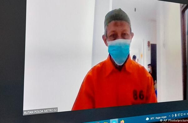 انڈونیشیا: بالی بم دھماکوں میں ملوث شدت پسند کو پندرہ برس قید کی سزا