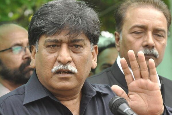 کراچی کی گلیاں خوف کی علامت بن چکی ہیں، آفاق احمد