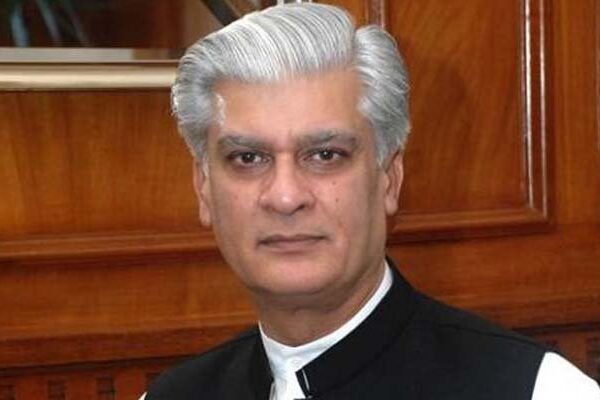 یوکرین سے پاکستانیوں کا انخلا یقینی بنایا جائے، آصف کرمانی