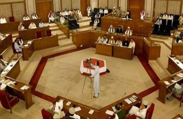 بلوچستان کابینہ اجلاس سے واک آؤٹ کے معاملے پر حکومتی وزراء آمنے سامنے