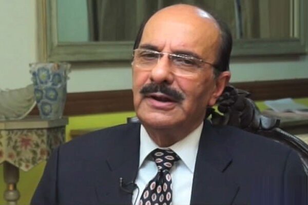 اسٹیبلشمنٹ فی الحال نیوٹرل نظر نہیں آرہی: کامل علی آغا