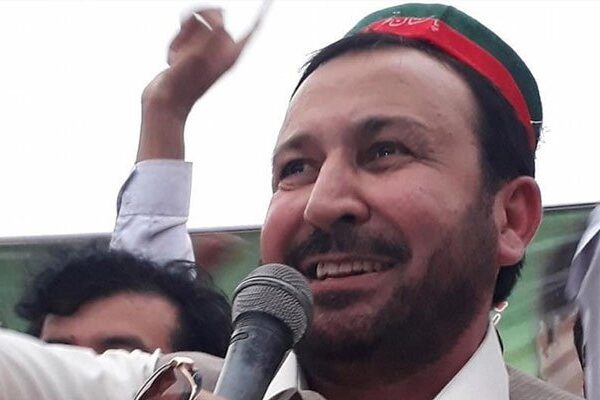 خیبرپختونخوا کے صوبائی وزیر شاہ محمد 5سال کے لیے نااہل قرار