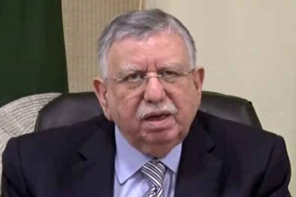 تنخواہوں میں اضافہ: ابھی تو شروعات ہے، شوکت ترین کی سرکاری ملازمین سے گفتگو