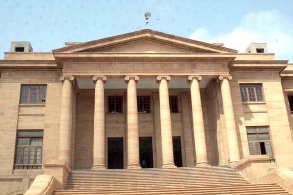 عدالت کا قواعد کے مطابق نیا چیئرمین سندھ ٹیکسٹ بک بورڈ تعینات کرنے کا حکم