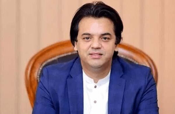 پی ٹی آئی رہنما عثمان ڈار نے بھی ملک میں صدارتی نظام کی حمایت کر دی