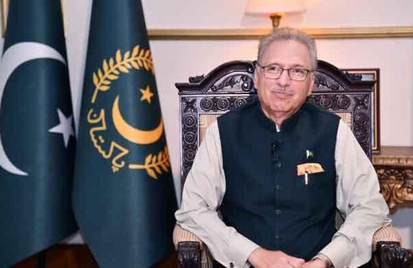 اپوزیشن کا صدر عارف علوی کے خلاف مواخذے کی تحریک لانے کا فیصلہ